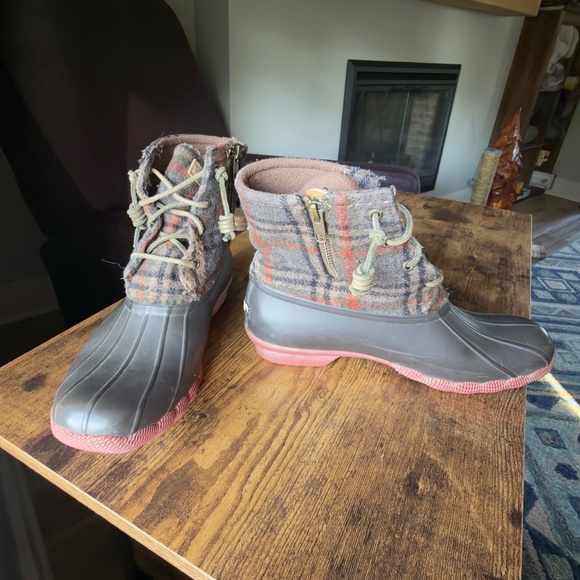 Sperry Duck Boots - Picture 2 of 3